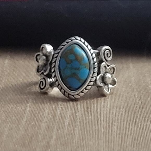 Boho southwest synthetic turquoise ring, Size 6 - Picture 2 of 2